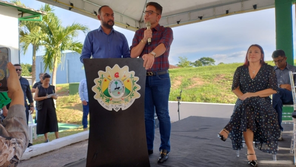 Gladson entrega reforma do prédio do setor de nefrologia da Fundhacre e anuncia retorno do serviço de transplante renal